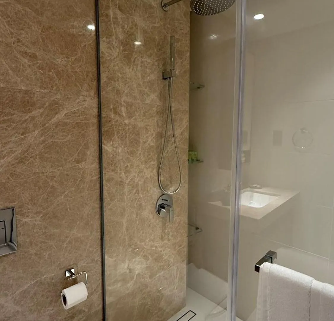 Appartamento Seaside Elegance 1Br At Emaar Beachfront Dubai