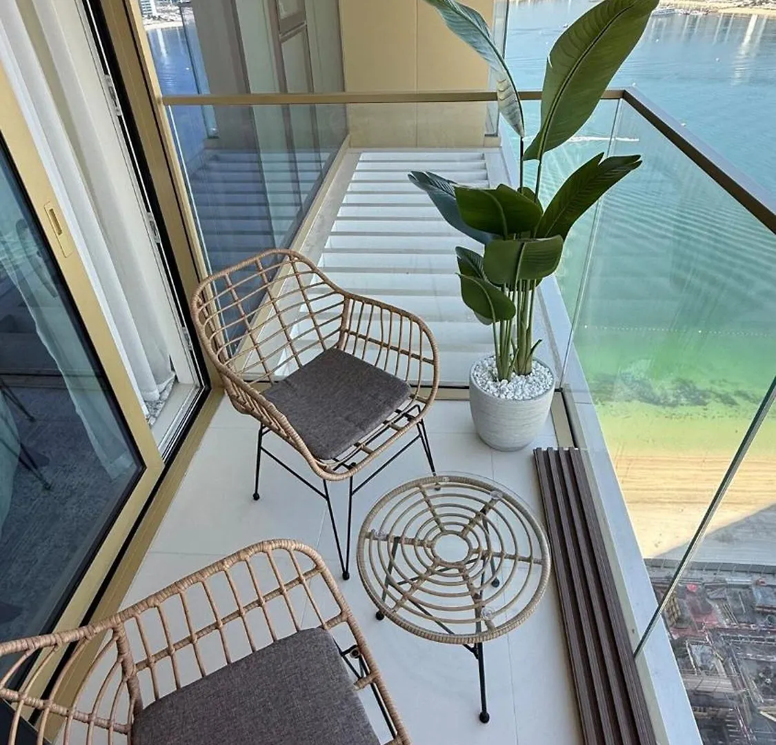 Appartamento Seaside Elegance 1Br At Emaar Beachfront Dubai
